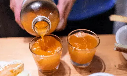 అనేక ఆరోగ్య ప్రయోజనాలు ఉన్న కొంబుచా టీ ..