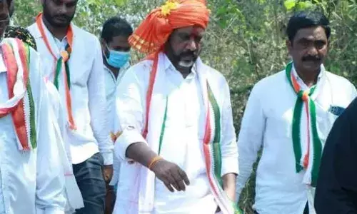 ప్రజలను తాకట్టు పెట్టి 5 లక్షల కోట్లు అప్పు- భట్టి