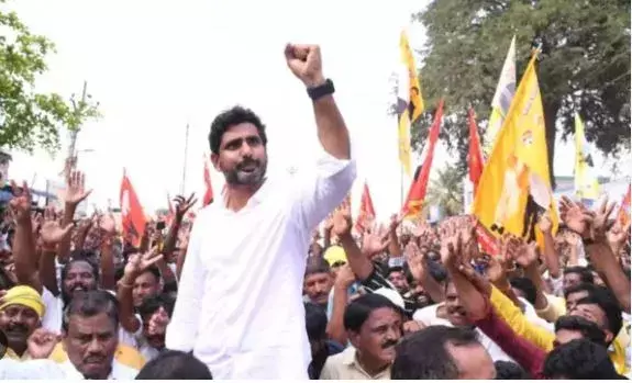 Yuvagalam: రాజధాని ప్రాంతంలో లోకేశ్‌ పాదయాత్రకు పోటెత్తిన జనం