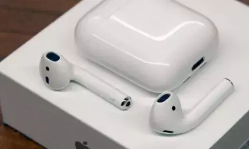 Apple: హైదరాబాద్‌లో యాపిల్‌ ఇయర్‌ బడ్స్‌ తయారీ