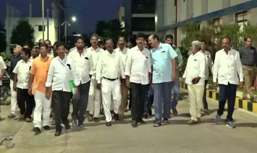 AP: ఎన్టీఆర్ జిల్లాలో విద్యుత్‌ ఉద్యోగుల ఆందోళన