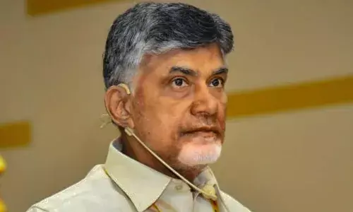 తూర్పు గోదావరి జిల్లాలో కొనసాగుతున్న చంద్రబాబు పర్యటన తూర్పు గోదావరి జిల్లాలో కొనసాగుతున్న చంద్రబాబు పర్యటన