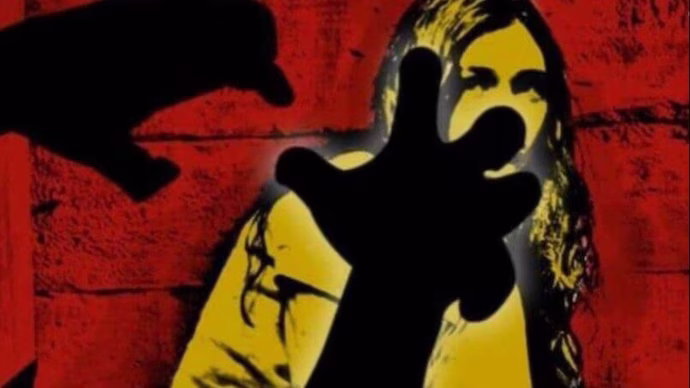 Madhya Pradesh Rape: శిక్ష అనుభవించినా బుద్దిరాలేదు.. Madhya Pradesh Rape: శిక్ష అనుభవించినా బుద్దిరాలేదు..