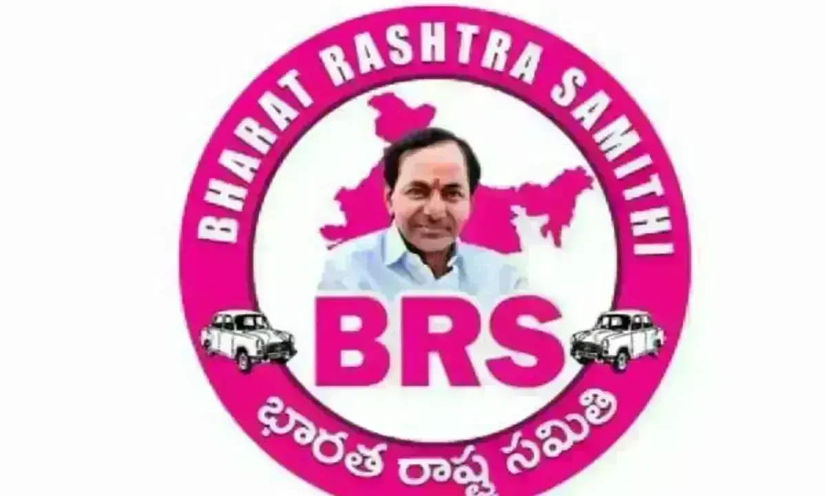 జనగామ బీఆర్ఎస్లో వేడెక్కుతున్న టికెట్ రాజకీయం జనగామ బీఆర్ఎస్లో వేడెక్కుతున్న టికెట్ రాజకీయం