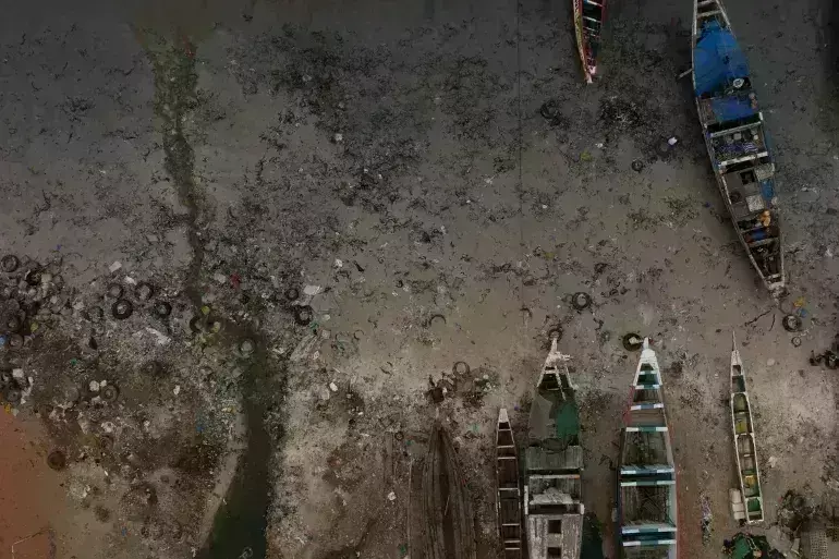 Boat flipped Off : సముద్రంలో బోల్తా పడిన పడవ…63మంది మృతి Boat flipped Off : సముద్రంలో బోల్తా పడిన పడవ…63మంది మృతి