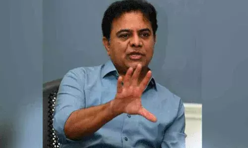 బీఆర్ఎస్ అధికారంలోకి వస్తే భద్రాద్రి ఆలయ పునర్మిర్మాణం: కేటీఆర్ బీఆర్ఎస్ అధికారంలోకి వస్తే భద్రాద్రి ఆలయ పునర్మిర్మాణం: కేటీఆర్