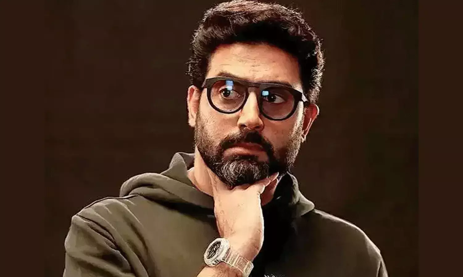 ఆయన మెగాస్టార్ కాదని అనుకుంటారు: అభిషేక్ బచ్చన్ ఆయన మెగాస్టార్ కాదని అనుకుంటారు: అభిషేక్ బచ్చన్