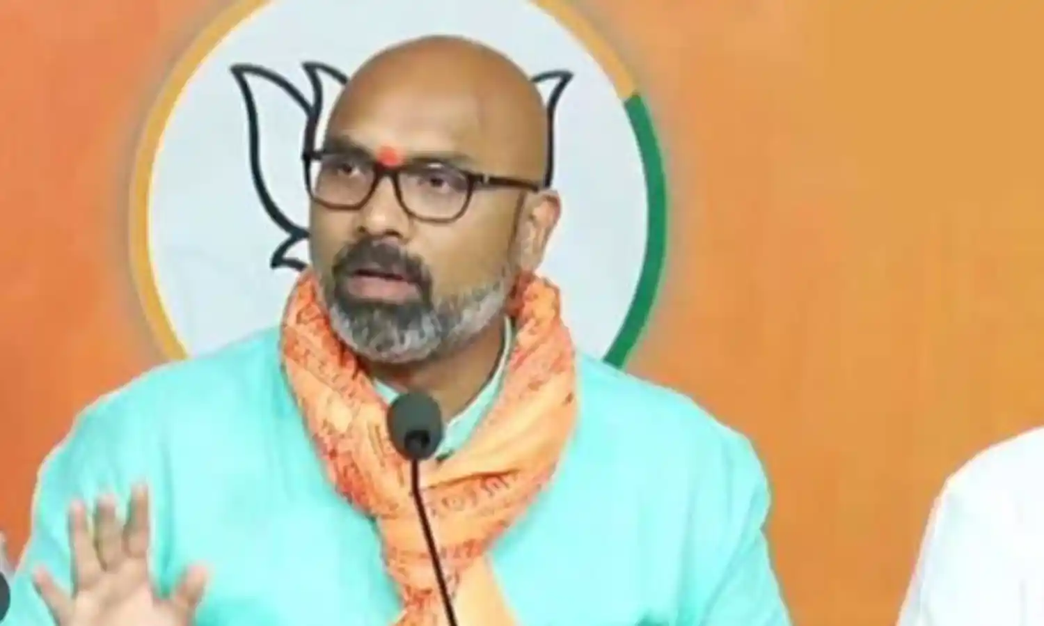 కేసీఆర్కు ఓటమి భయం పట్టుకుంది: ఎంపీ అర్వింద్ కేసీఆర్కు ఓటమి భయం పట్టుకుంది: ఎంపీ అర్వింద్