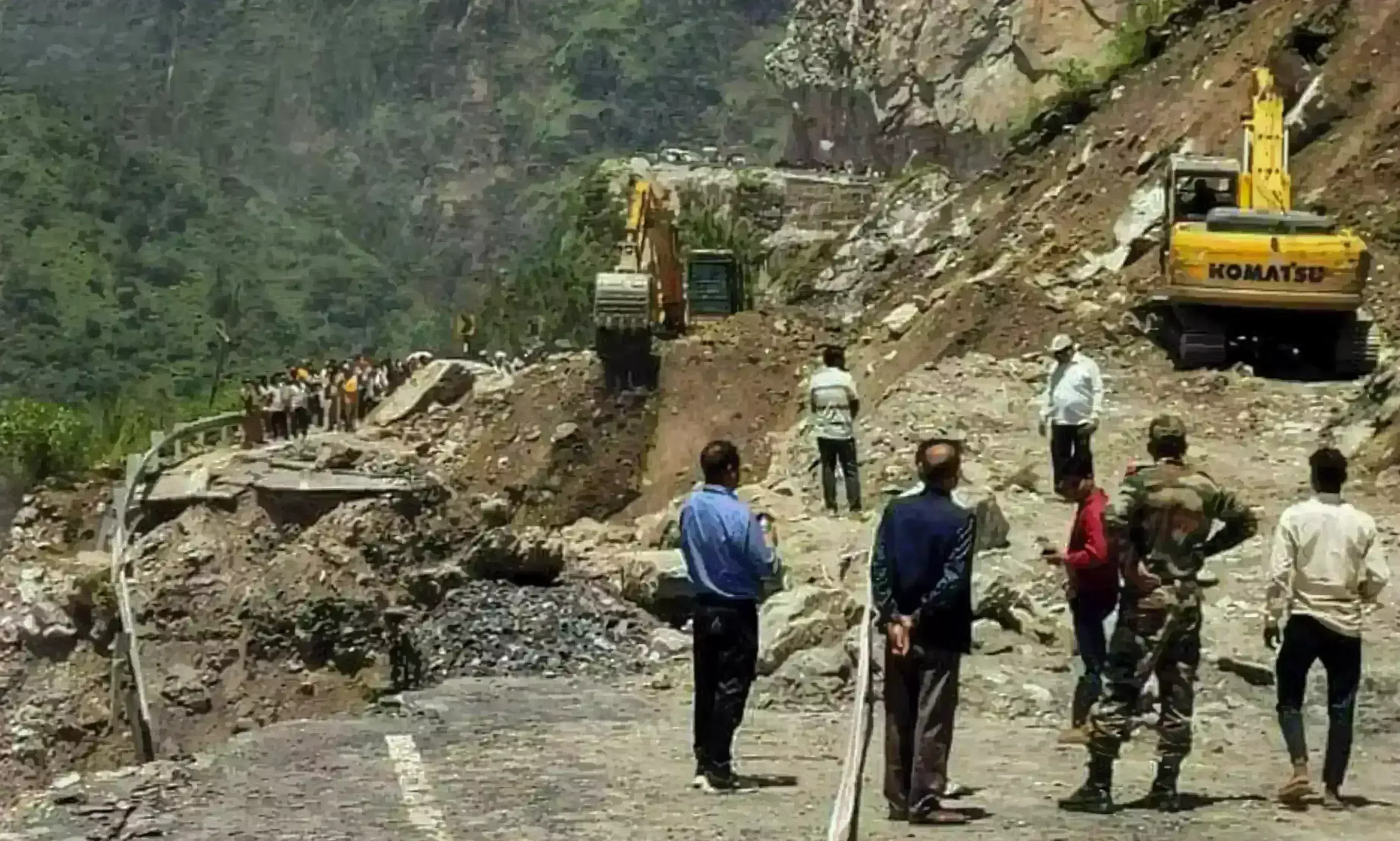 Himachal Pradesh: వదలని వరదలు Himachal Pradesh: వదలని వరదలు