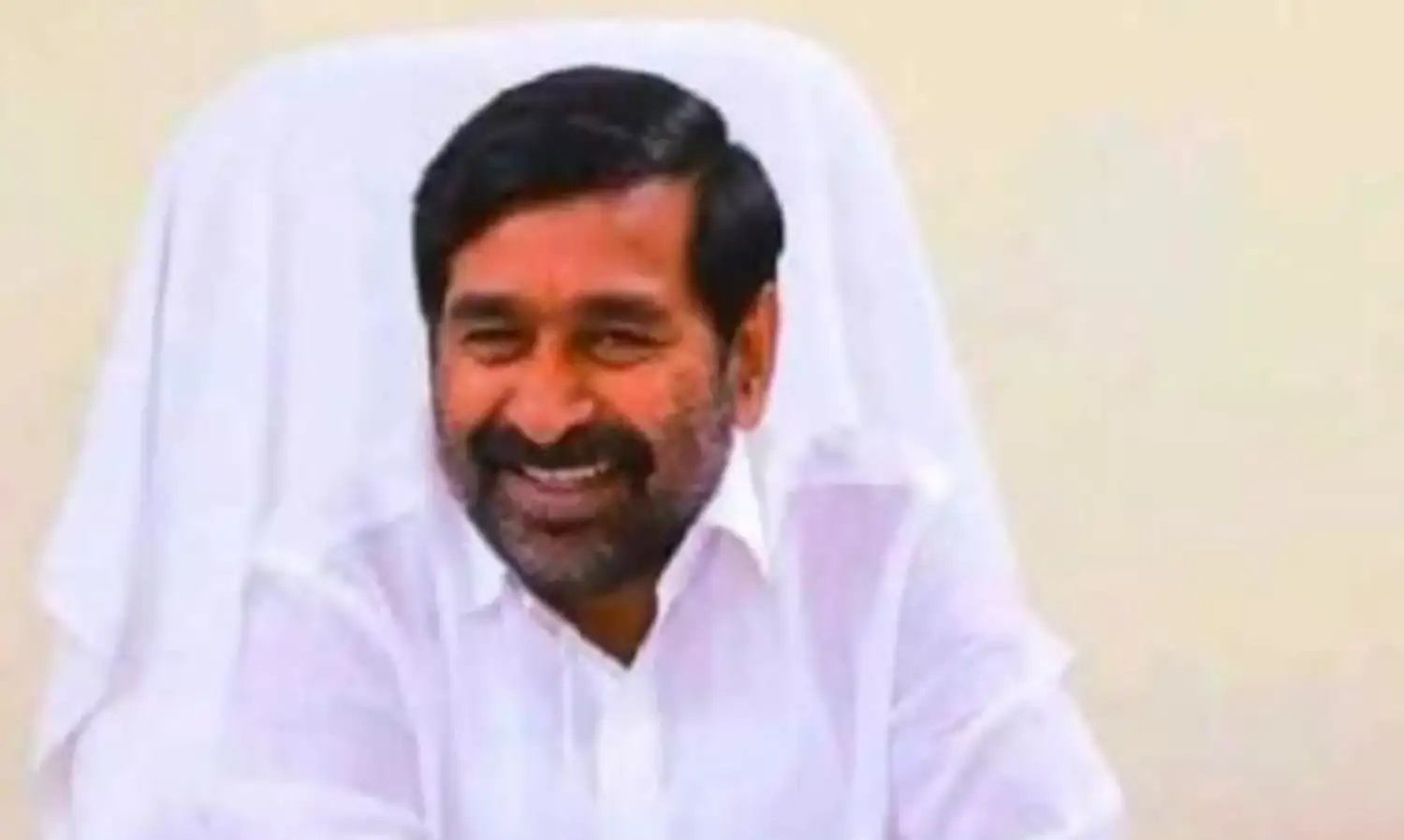 మాల్ను ప్రారంభించిన మంత్రి జగదీశ్వర్ రెడ్డి మాల్ను ప్రారంభించిన మంత్రి జగదీశ్వర్ రెడ్డి