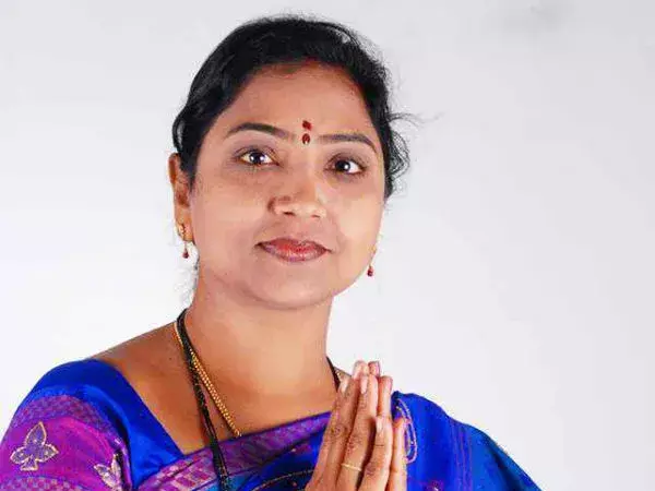 Rekha Naik: కాంగ్రెస్ లో చేరనున్న బీఆర్ఎస్ ఎమ్మెల్యే Rekha Naik: కాంగ్రెస్ లో చేరనున్న బీఆర్ఎస్ ఎమ్మెల్యే