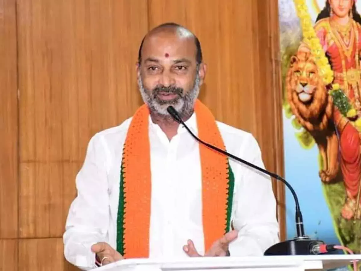Bandi Sanjay: దొంగ ఓట్లతో మళ్లీ గెలిచేందుకు ఏపీ ప్రభుత్వం కుట్ర