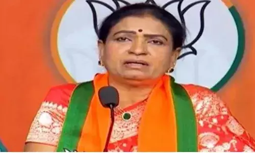 రాష్ట్రాన్ని కేసీఆర్​ అప్పులపాలు చేస్తున్నారు- డీకే అరుణ