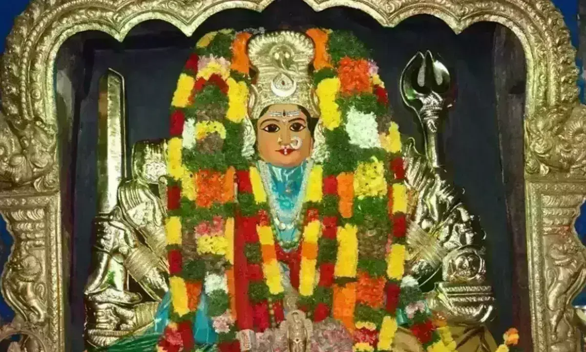 బీజేపీ ఆధ్వర్యంలో వరంగల్ భద్రకాళీ ఆలయంలో ప్రత్యేక పూజలు బీజేపీ ఆధ్వర్యంలో వరంగల్ భద్రకాళీ ఆలయంలో ప్రత్యేక పూజలు