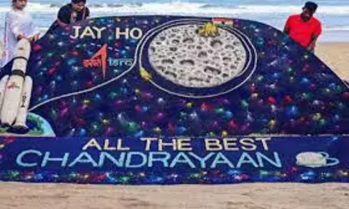 Chandrayan-3: ల్యాండింగ్ సందర్భంగా  సైకత శిల్పం