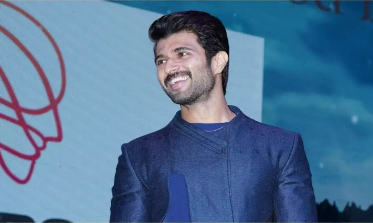 Kushi Promotions: రిపోర్టర్ ప్రశ్నకు దిమ్మతిరిగే సమాధానం ఇచ్చిన రౌడీ Kushi Promotions: రిపోర్టర్ ప్రశ్నకు దిమ్మతిరిగే సమాధానం ఇచ్చిన రౌడీ