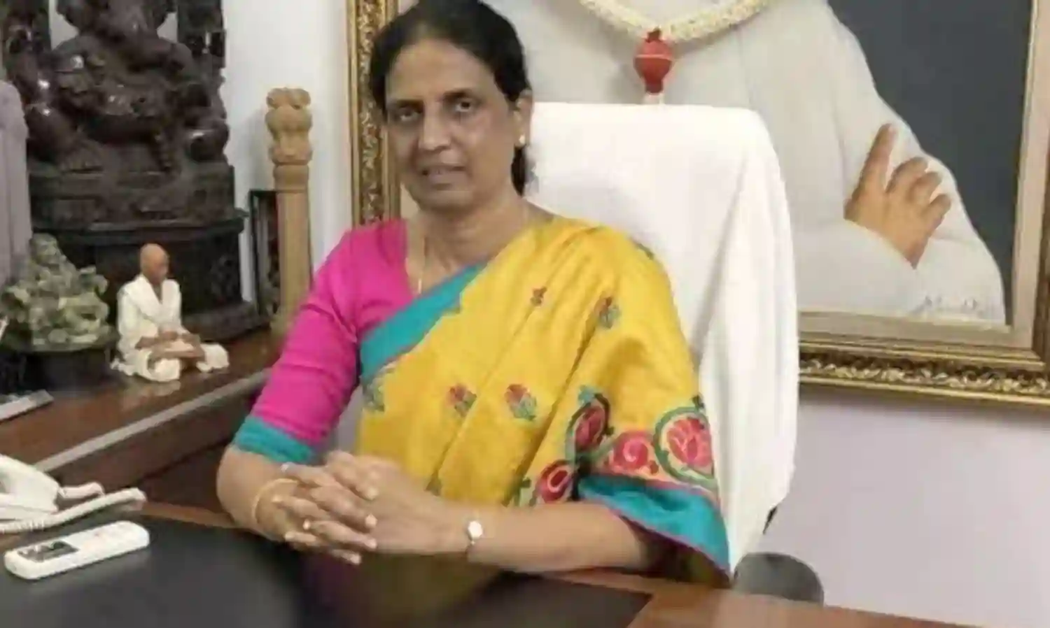 DSC: 6,500 టీచర్ పోస్టులను భర్తీ చేస్తాం: మంత్రి సబిత DSC: 6,500 టీచర్ పోస్టులను భర్తీ చేస్తాం: మంత్రి సబిత