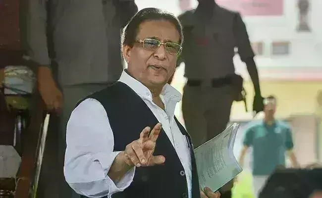 Azam Khan:  ద్వేషపూరిత ప్రసంగం కేసులో  ఆజం ఖాన్ కు కాస్త ఊరట Azam Khan:  ద్వేషపూరిత ప్రసంగం కేసులో  ఆజం ఖాన్ కు కాస్త ఊరట