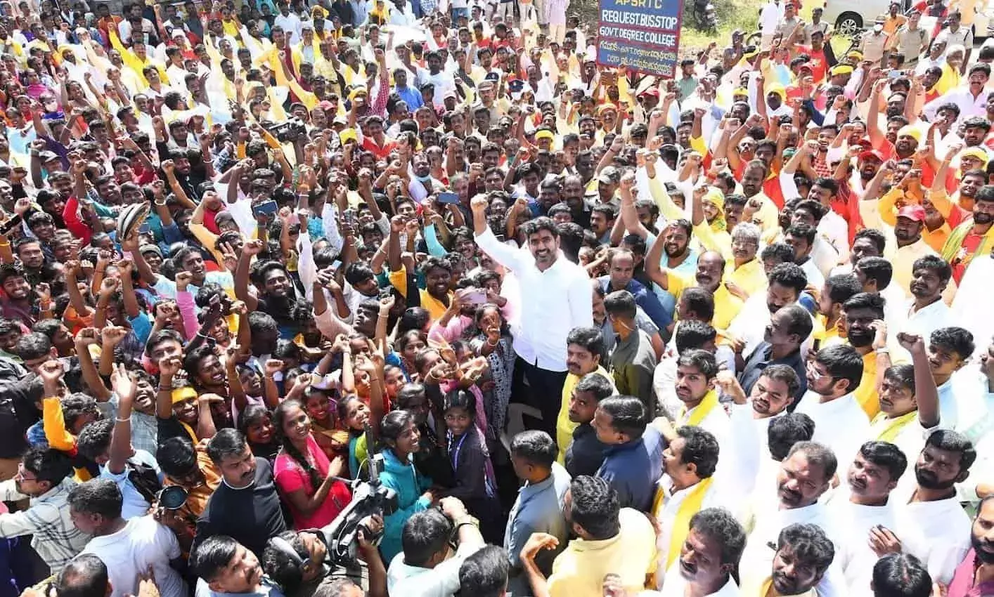 లోకేష్‌ పాదయాత్రకు నోటీసుల పేరుతో సర్కార్‌ అడ్డంకులు