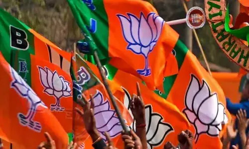 మంత్రులు, ఎమ్మెల్యే నివాసాల ముట్టడికి బీజేపీ పిలుపు మంత్రులు, ఎమ్మెల్యే నివాసాల ముట్టడికి బీజేపీ పిలుపు