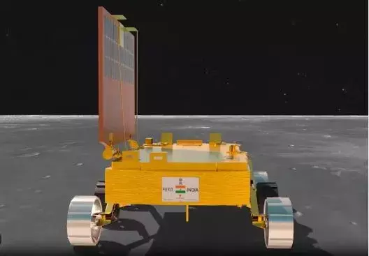 Chandrayaan-3: జాబిల్లిపై సగర్వంగా కాలుమోపిన ప్రజ్ఞాన్‌ రోవర్‌