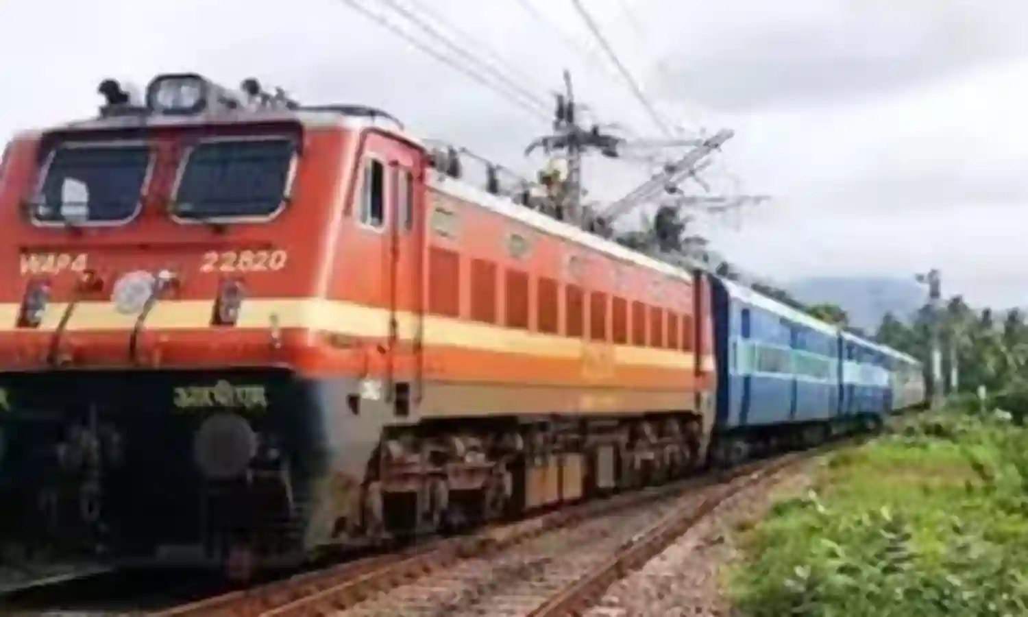 కృష్ణా ఎక్స్ప్రెస్లో పొగలు కృష్ణా ఎక్స్ప్రెస్లో పొగలు