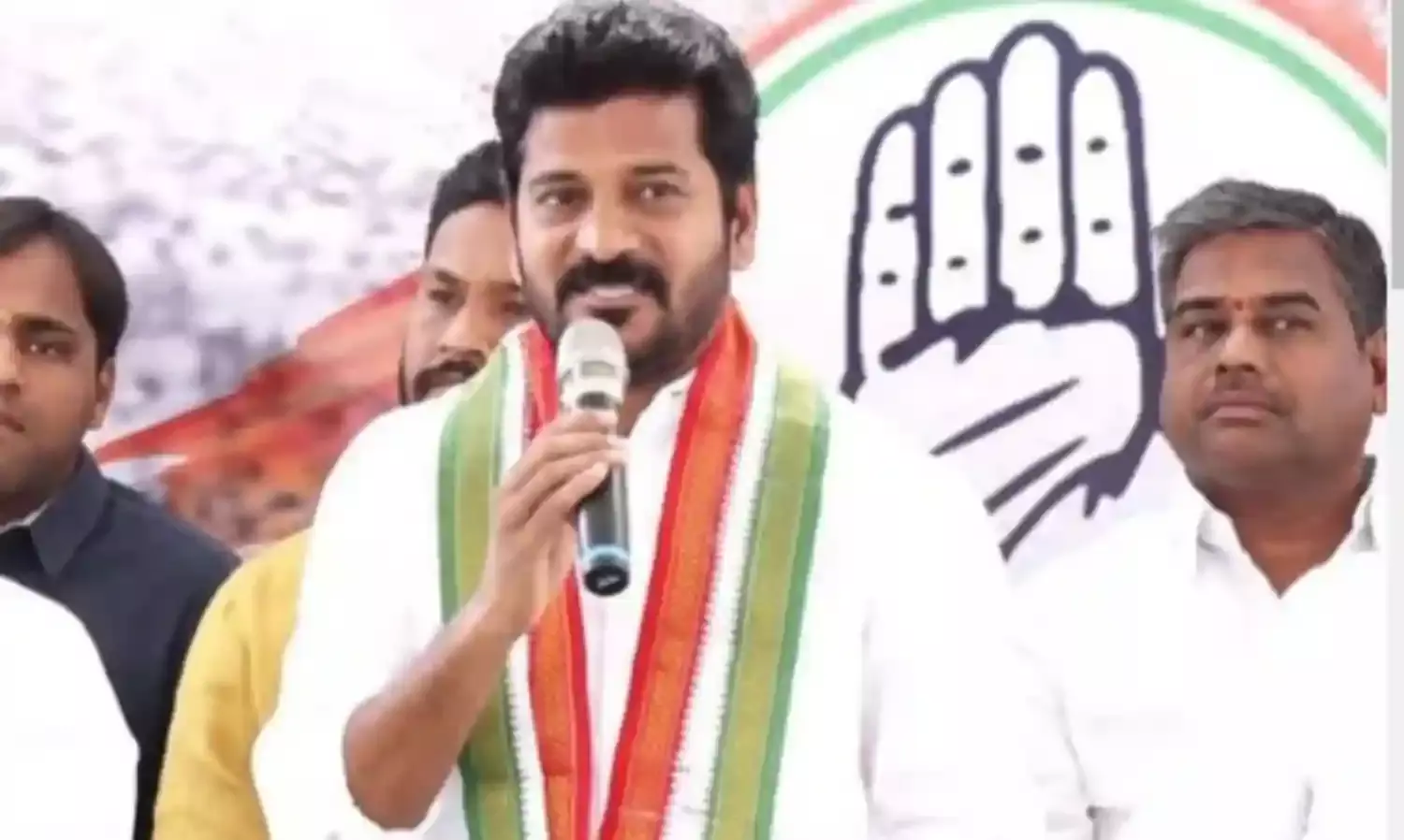 బీజేపీ, బీఆర్ఎస్ మధ్య పొత్తు ఉందనడానికి ఇదే సాక్ష్యం: రేవంత్రెడ్డి బీజేపీ, బీఆర్ఎస్ మధ్య పొత్తు ఉందనడానికి ఇదే సాక్ష్యం: రేవంత్రెడ్డి