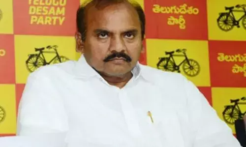 కొందరు పోలీసులు ఖాకీ చొక్కాలు తీసి వైసీపీ చొక్కా కప్పుకున్నారు