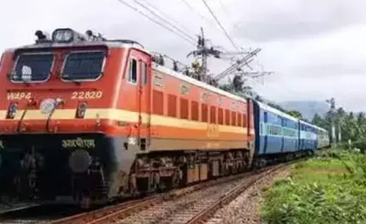 కృష్ణా ఎక్స్ప్రెస్లో పొగలు కృష్ణా ఎక్స్ప్రెస్లో పొగలు