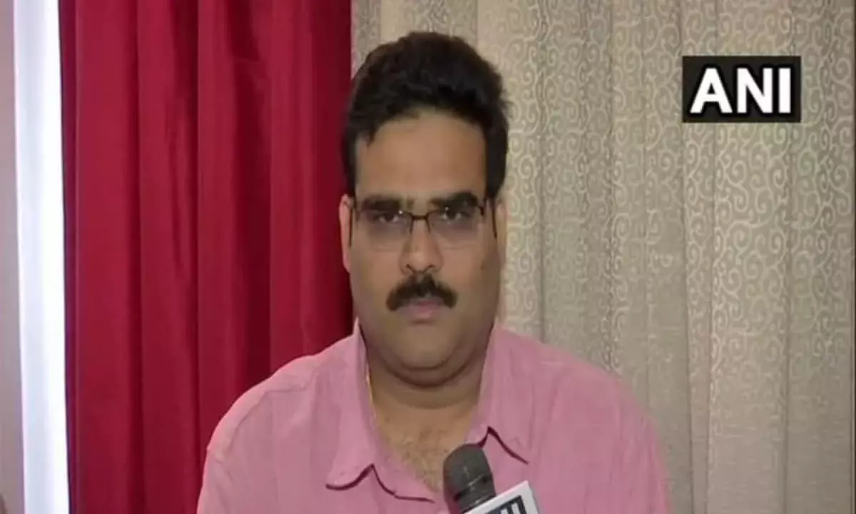 సీఎం సామాజికవర్గానికే అయిదో వంతు పదవులు - లంకా దినకర్ సీఎం సామాజికవర్గానికే అయిదో వంతు పదవులు - లంకా దినకర్