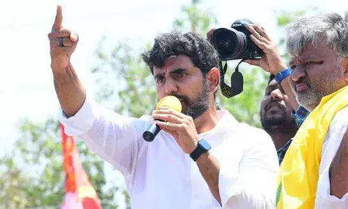 Yuvagalam: ఎక్కడ చూసిన భూ కబ్జాలు, మట్టి దోపిడీనే: లోకేష్ Yuvagalam: ఎక్కడ చూసిన భూ కబ్జాలు, మట్టి దోపిడీనే: లోకేష్