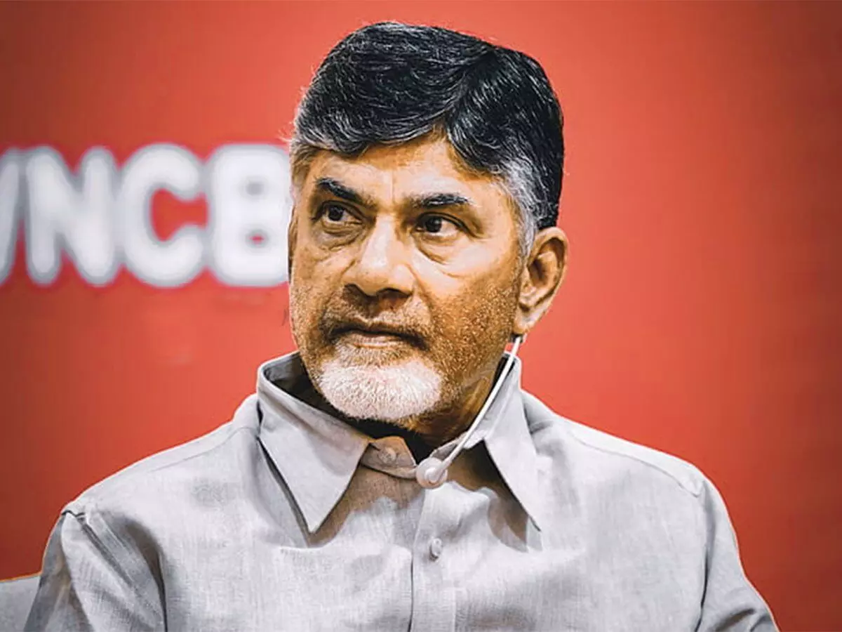 నేడు హైదరాబాద్‌కు వెళ్లనున్న చంద్రబాబు