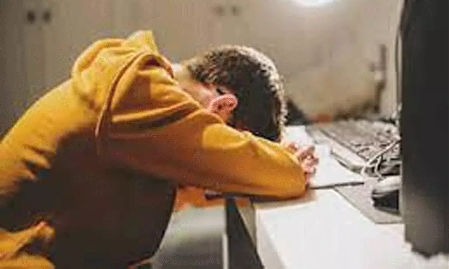 కోటా కోచింగ్ సెంటర్లో విద్యార్థుల ఆత్మహత్యలు.. ప్రభుత్వం కీలక నిర్ణయం కోటా కోచింగ్ సెంటర్లో విద్యార్థుల ఆత్మహత్యలు.. ప్రభుత్వం కీలక నిర్ణయం