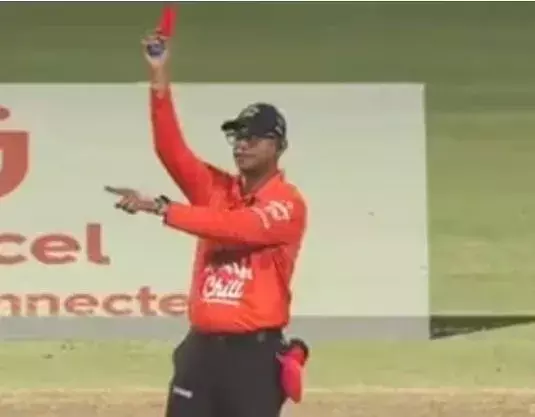 RED CARD: రెడ్‌ కార్డ్‌కు బలైన తొలి క్రికెటర్‌ ఎవరంటే...