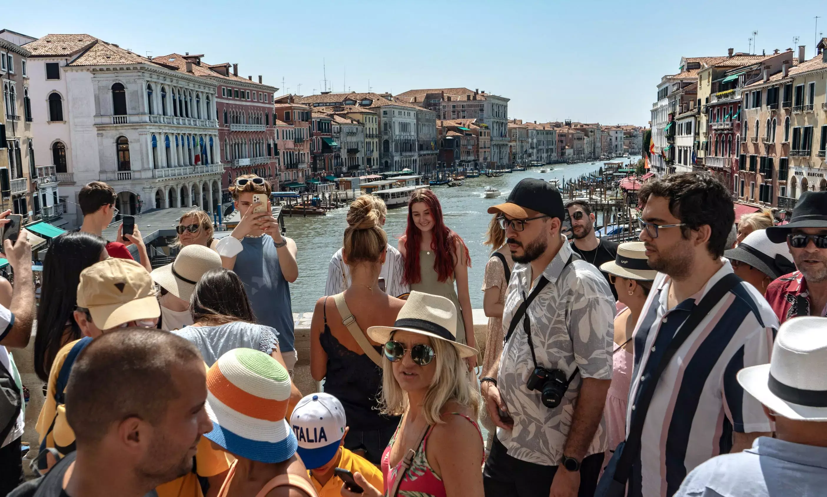 European Tourism: మా దేశానికి రావద్దంటున్న యూరోపియన్లు