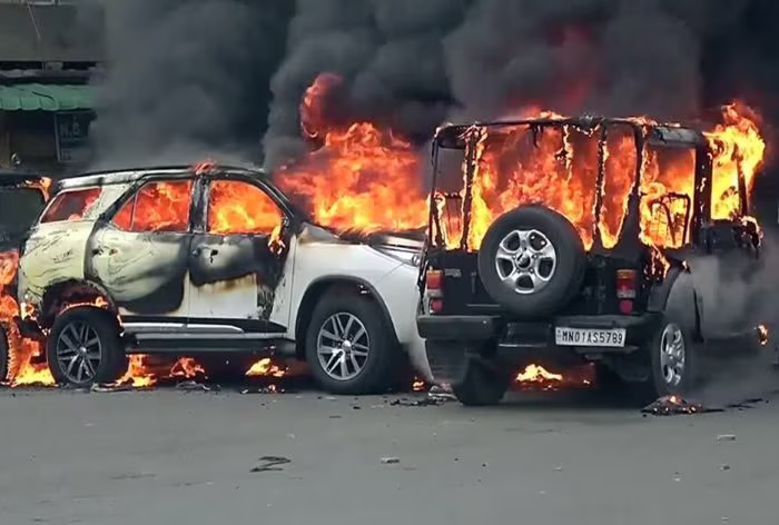 Manipur violence : మణిపూర్ లో మళ్లీ కాల్పుల కలకలం.. Manipur violence : మణిపూర్ లో మళ్లీ కాల్పుల కలకలం..