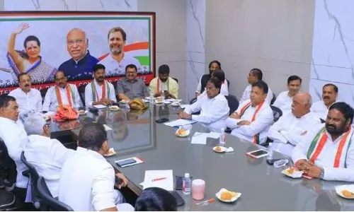 general elections 2023: నిన్న అసంతృప్తిగా ముగిసిన పీఈసీ సమావేశం general elections 2023: నిన్న అసంతృప్తిగా ముగిసిన పీఈసీ సమావేశం
