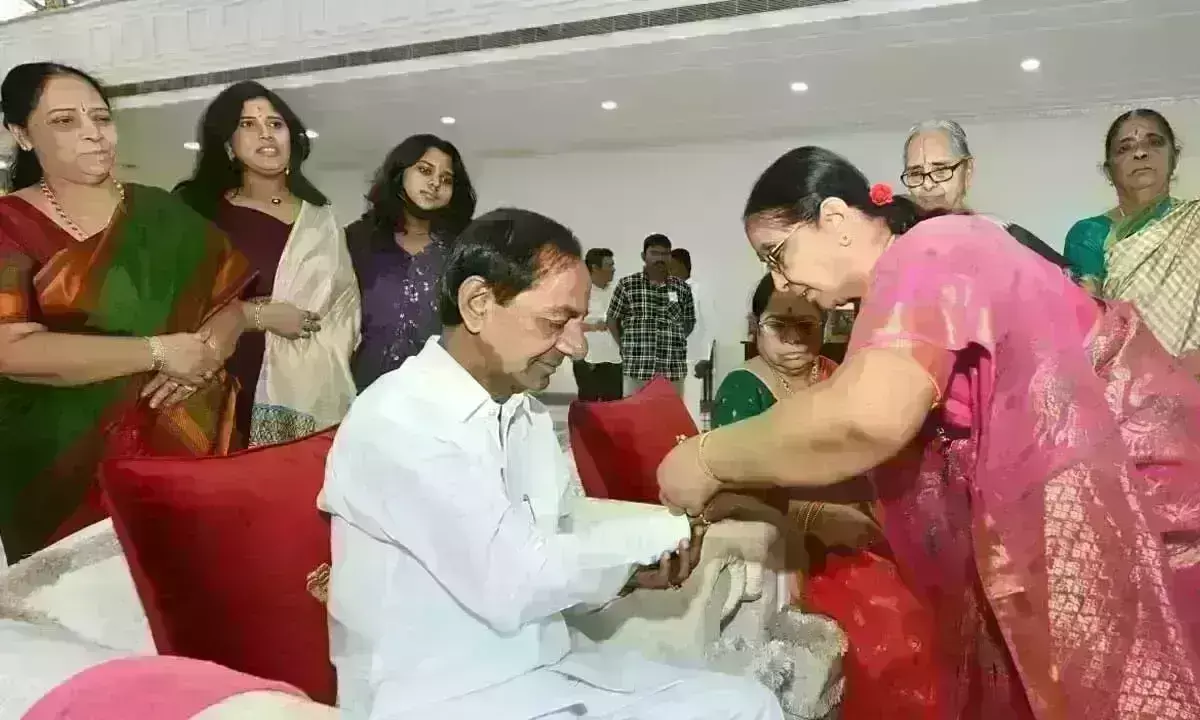 ప్రగతిభవన్లో ఘనంగా రాఖీ పండగ ప్రగతిభవన్లో ఘనంగా రాఖీ పండగ