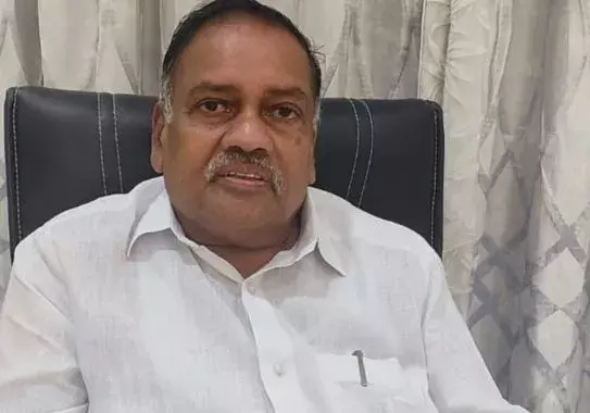 స్మశానం పక్కన  ప్లాట్లు  వద్దంటున్న లబ్ధిదారులు