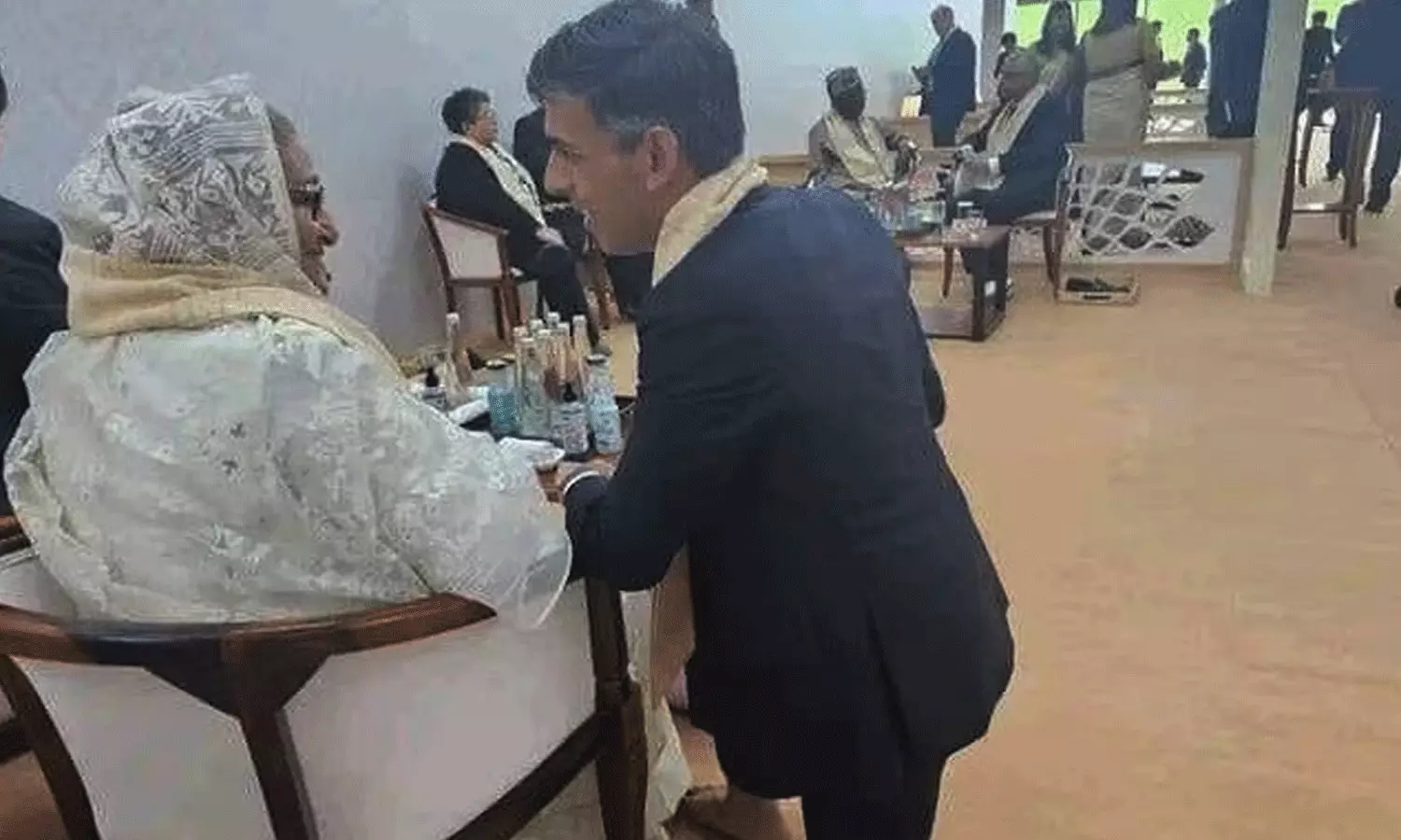 G20లో అపురూప సన్నివేశం.. షేక్ హసీనాతో రిషి సునక్.. G20లో అపురూప సన్నివేశం.. షేక్ హసీనాతో రిషి సునక్..