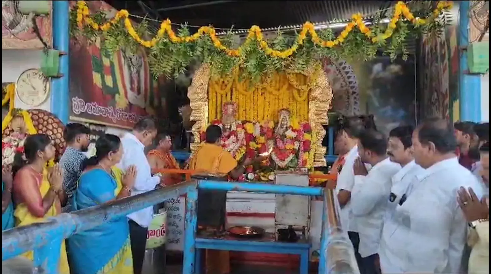 Chandra Babu:   బెయిల్ కోసం పూజలు