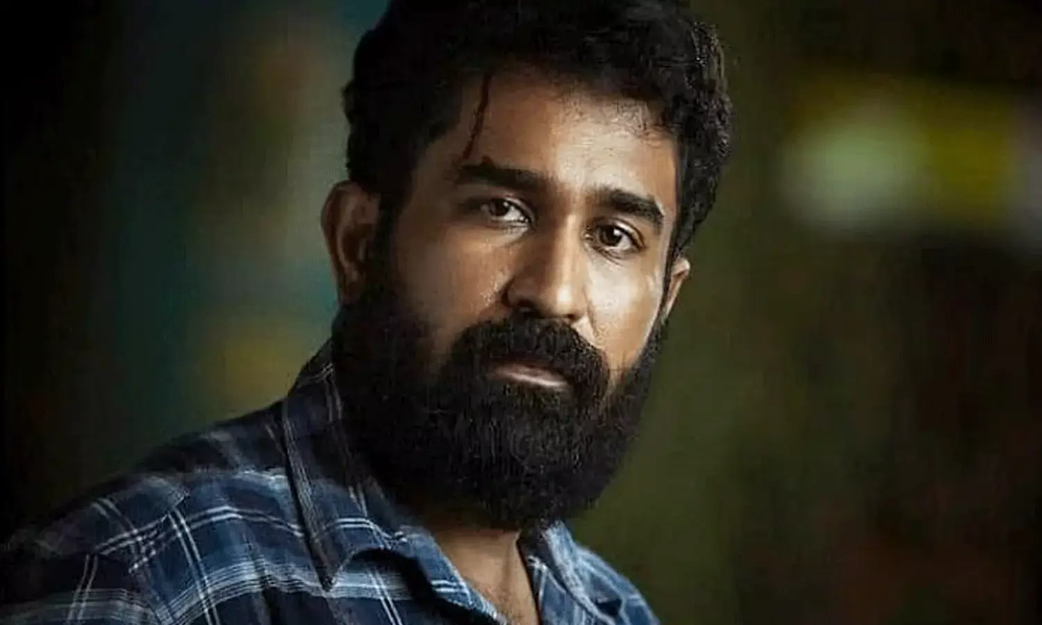 విజయ్ తండ్రి కూడా ఆత్మహత్య.. పాత ఇంటర్వ్యూ వైరల్ విజయ్ తండ్రి కూడా ఆత్మహత్య.. పాత ఇంటర్వ్యూ వైరల్