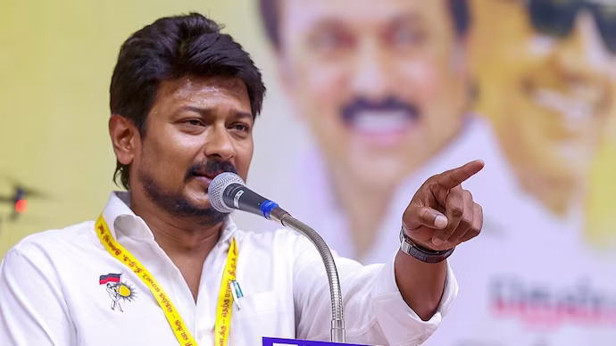 Udayanidhi Stalin: సనాతన ధర్మం పై మరోసారి వివాదాస్పద వ్యాఖ్యలు Udayanidhi Stalin: సనాతన ధర్మం పై మరోసారి వివాదాస్పద వ్యాఖ్యలు