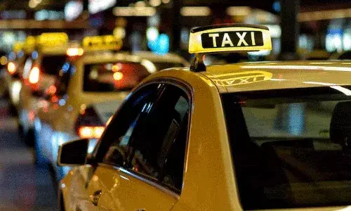 ఖాతాలో రూ. 9వేల కోట్లు.. ఖంగుతిన్న క్యాబ్ డ్రైవర్ ఖాతాలో రూ. 9వేల కోట్లు.. ఖంగుతిన్న క్యాబ్ డ్రైవర్