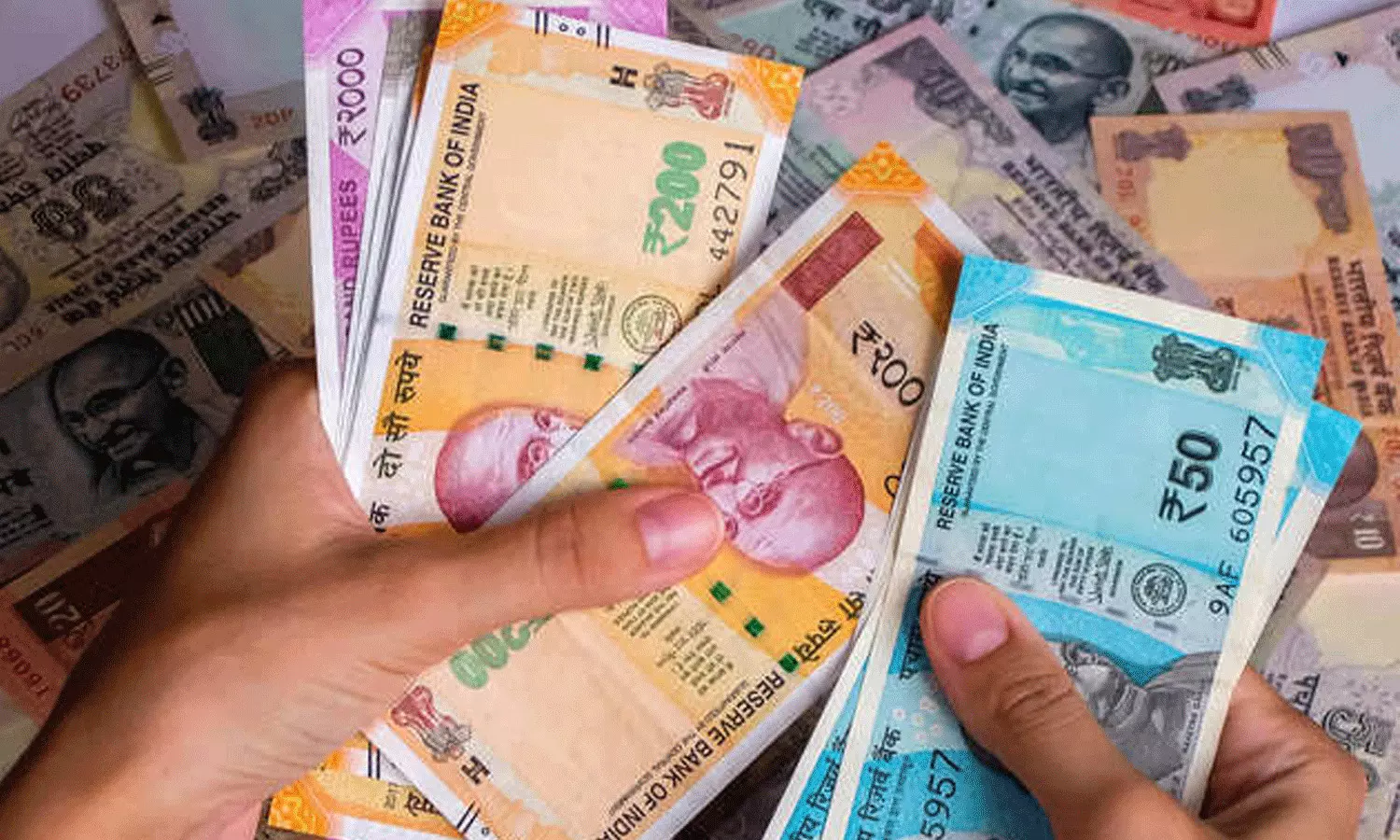 HDFC లైఫ్ సంపూర్ణ జీవన్.. సంపదను పెంచే సరైన జీవిత బీమా HDFC లైఫ్ సంపూర్ణ జీవన్.. సంపదను పెంచే సరైన జీవిత బీమా