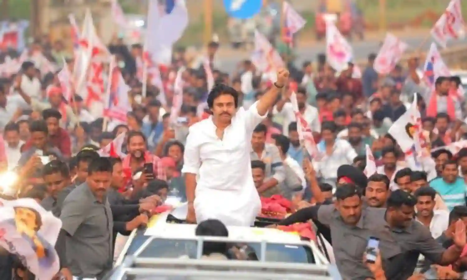 VARAHI YATRA: మలి విడత యాత్రకు జనసేనాని సిద్ధం VARAHI YATRA: మలి విడత యాత్రకు జనసేనాని సిద్ధం