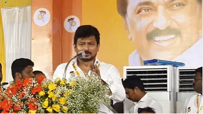 Udhayanidhi Stalin : ఒకరు దొంగ, మరొకరు దోపిడీదారు