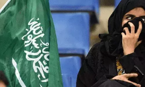 Saudi: స్కూల్ విద్యార్థినికి 18 ఏళ్ల జైలు శిక్ష.. ఎందుకంటే.. Saudi: స్కూల్ విద్యార్థినికి 18 ఏళ్ల జైలు శిక్ష.. ఎందుకంటే..