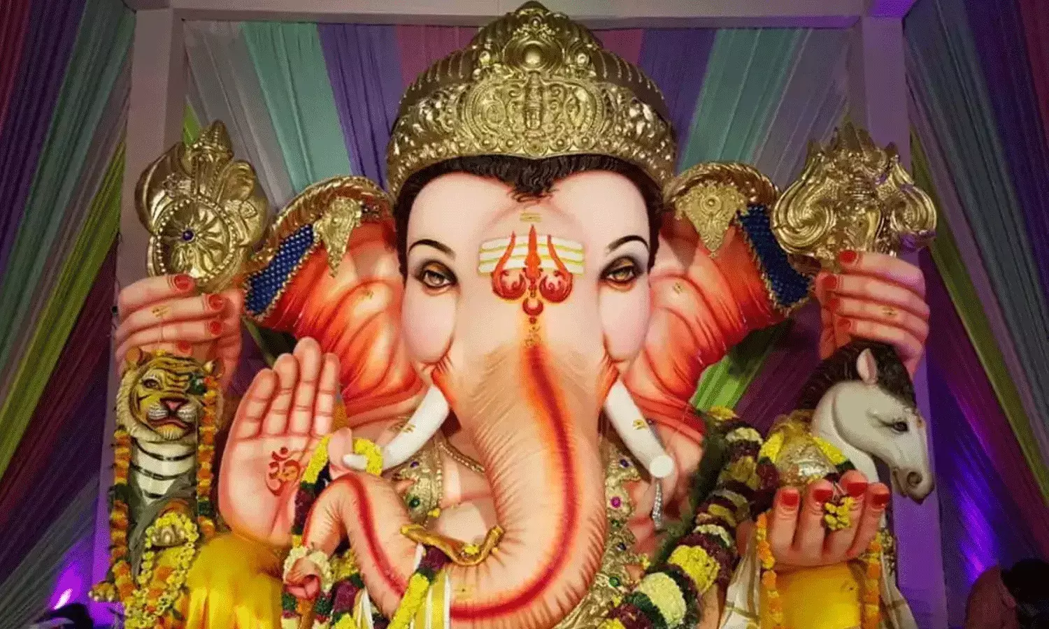 ముగియనున్న గణేష్ ఉత్సవాలు.. అందరి దృష్టి బాలాపూర్ లడ్డూ వేలంపైనే.. ముగియనున్న గణేష్ ఉత్సవాలు.. అందరి దృష్టి బాలాపూర్ లడ్డూ వేలంపైనే..