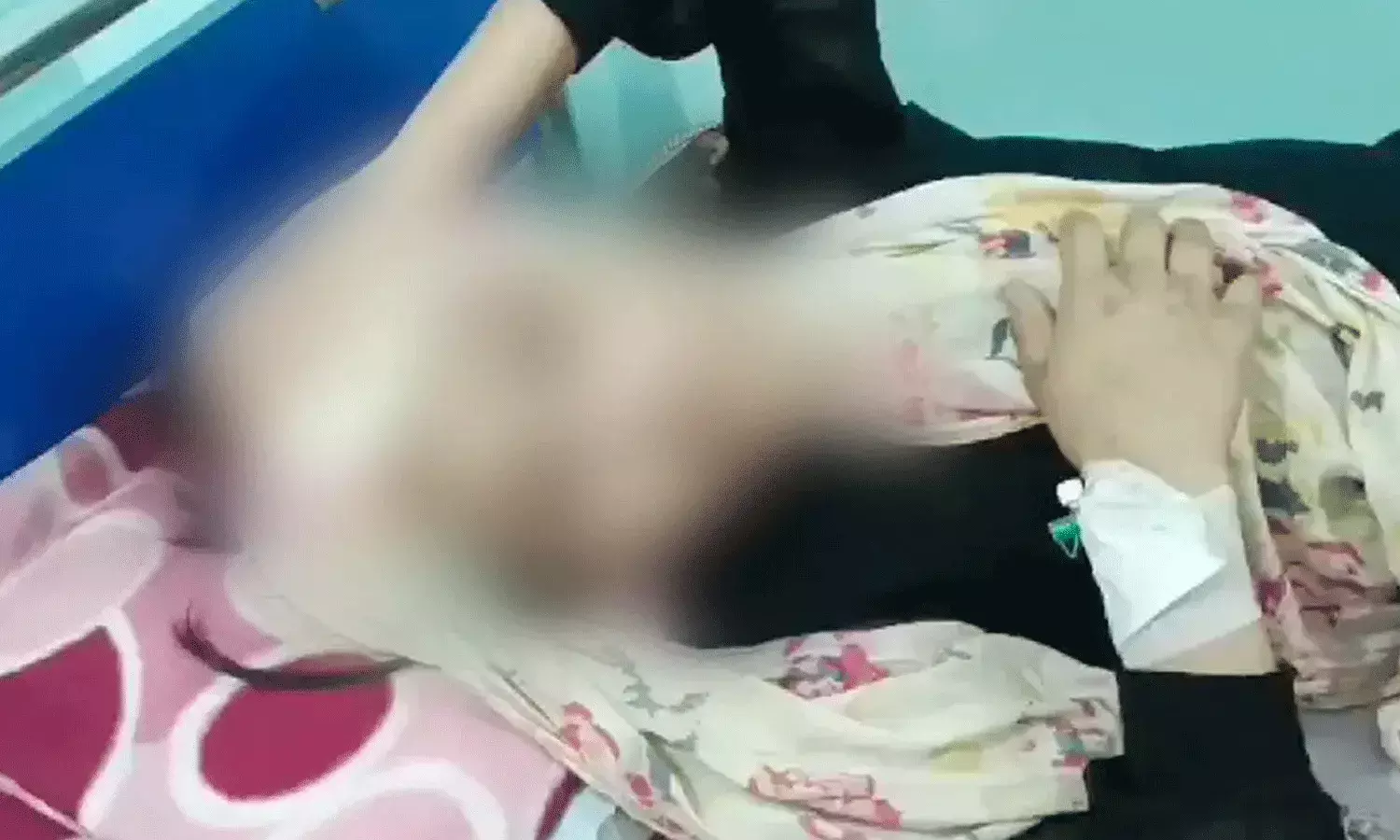 ఆర్మీ అధికారి, భార్య అరెస్ట్.. ఇంట్లో పనిచేస్తున్న బాలికను వేధించడంతో.. ఆర్మీ అధికారి, భార్య అరెస్ట్.. ఇంట్లో పనిచేస్తున్న బాలికను వేధించడంతో..